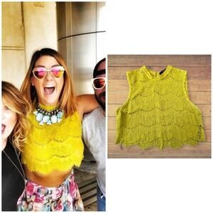 Forever 21 lace yellow cropped sleeveless top, large
